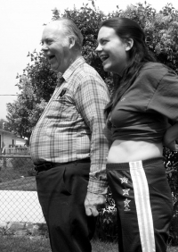 Dad and pregnant Faith